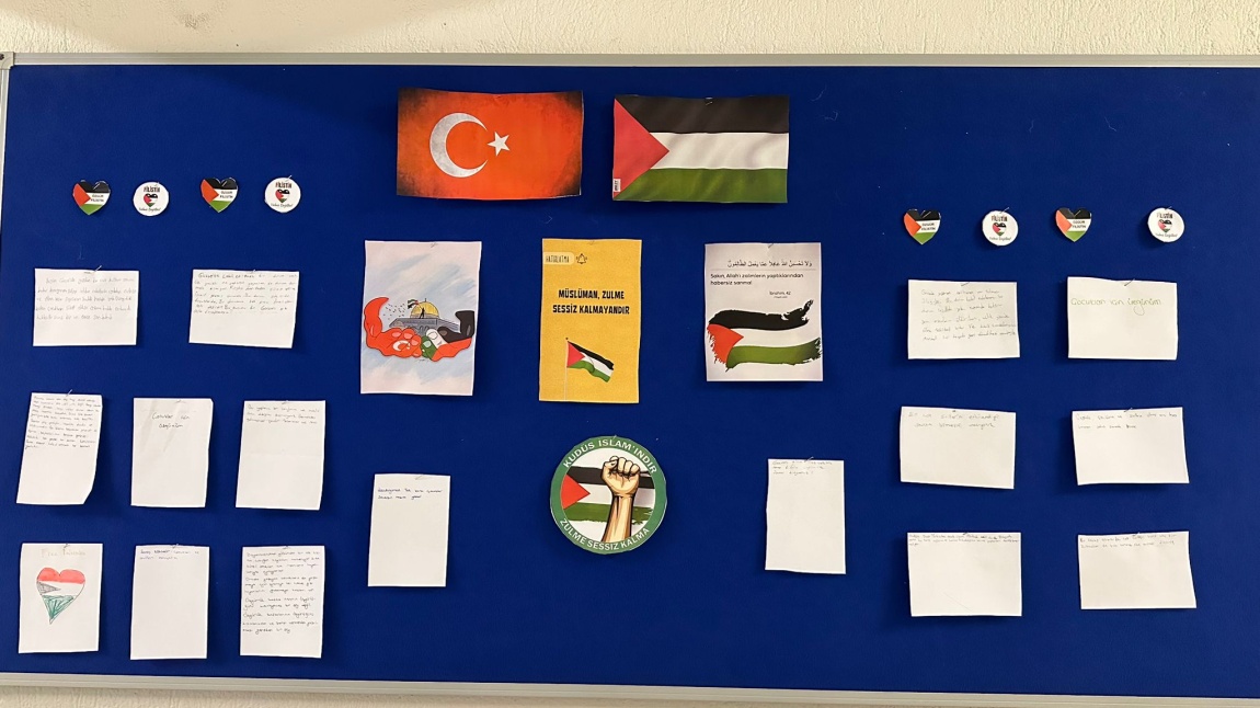 Durmuş Ali Çoban Anadolu Lisesi'nden Filistin'e Ses: Duygular Panoya Taşındı